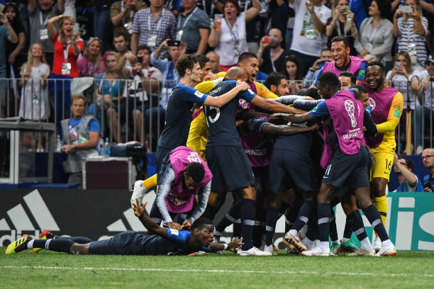 且嚴謹的協 且嚴謹的協